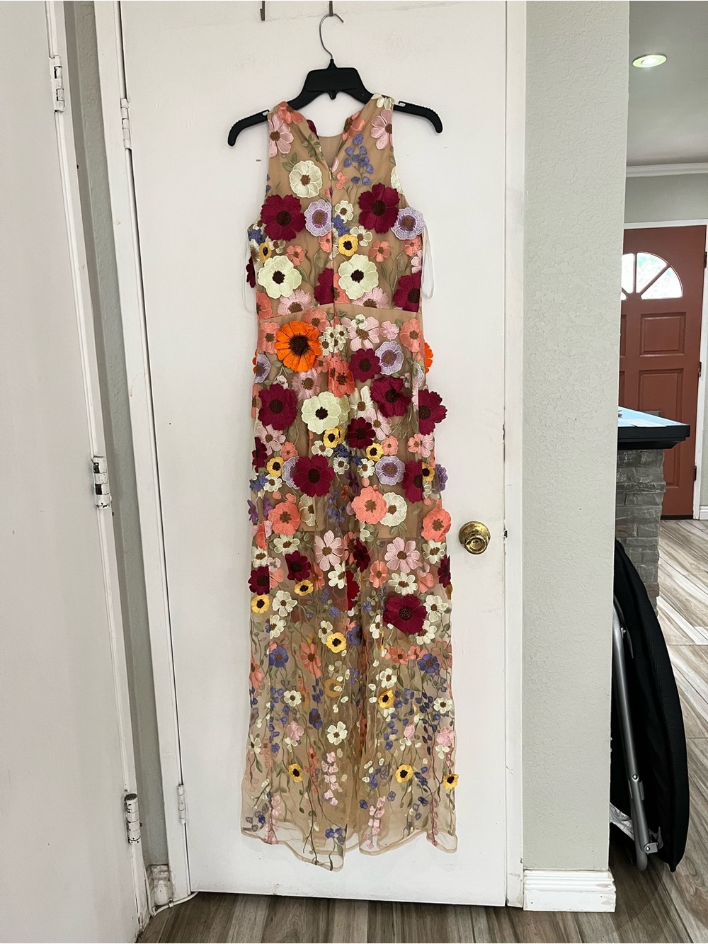 Mew Mew’s embroidelydress - Picture 2 of 4